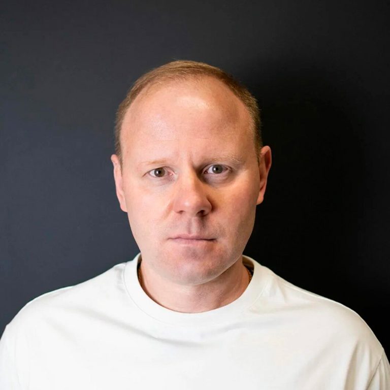 Роман Марченков